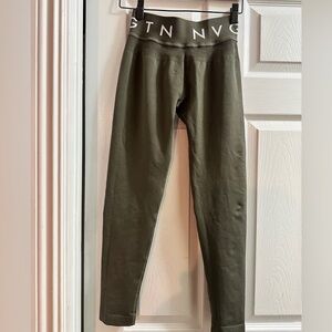 NVGTN olive Seamless leggings